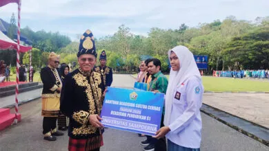 Pelajar Hingga Mahasiswa di Sultra Dapat Beasiswa Pendidikan di Momen Hardiknas 2025