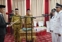 Bupati Konut lantik dua kepala desa antar waktu. Foto: Istimewa