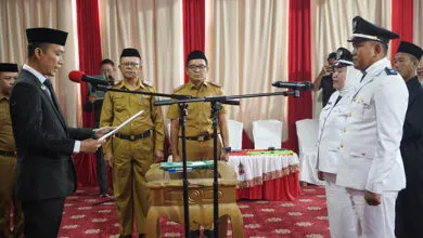 Bupati Konut lantik dua kepala desa antar waktu. Foto: Istimewa