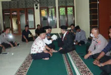 Tahanan Polres Konsel Jalani Akad Nikah di Masjid Polres