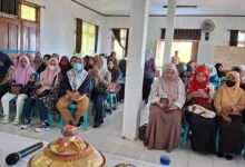 Warga Kokalukuna Baubau Atusias Ikuti Pembinaan 100 HPK