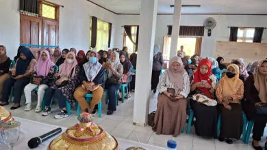 Warga Kokalukuna Baubau Atusias Ikuti Pembinaan 100 HPK