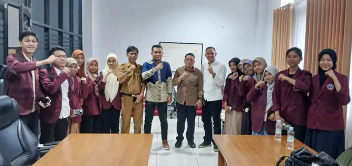 DPRD Kolaka Bekali Mahasiswa Aplikasikan Ilmu Demokrasi