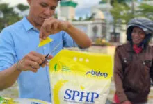 Bulog Bombana Sediakan Stok Beras SPHP untuk Masyarakat dalam Gerakan Pangan Murah