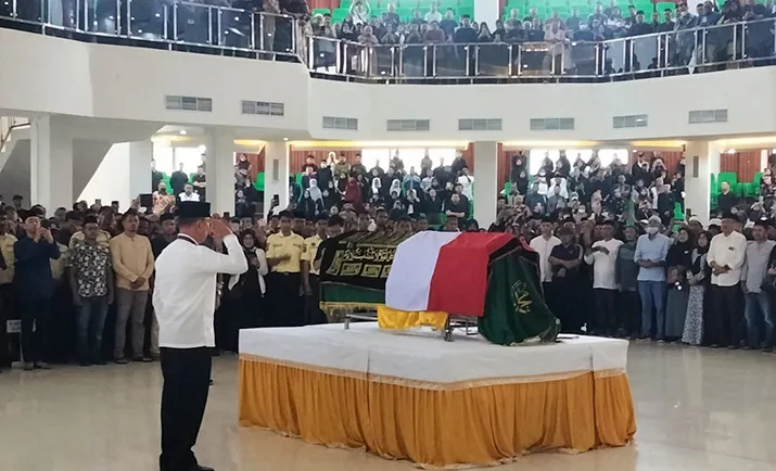 Gubernur Sultra Ucapkan Terima Kasih Atas Jasa Rektor Prof Armid Selama Menjabat