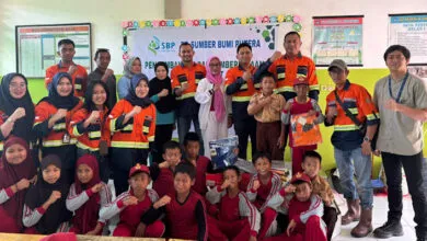 PT SBP Beri Bantuan Perlengkapan Pendidikan Anak Lingkar Tambang di Andowia Konut