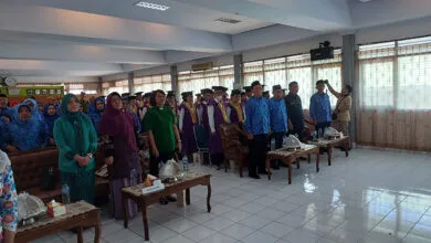 38 Lansia di Kendari Diwisuda pada Program Sekolah BKL dalam Peringatan HUT Juang Kencana