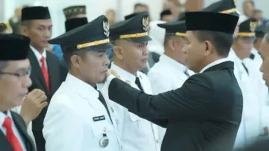 Bupati Konsel Lantik Sejumlah Pejabat Administrator dan Pengawas, Tekankan Pentingnya Integritas dan Inovasi