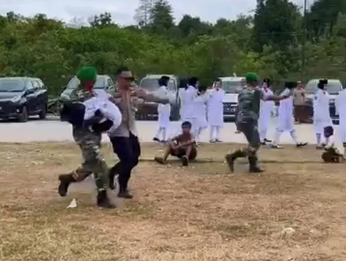 Anggota Paskibraka di Buton Tengah Pingsan Usai Laksanakan Tugas