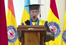 Mahasiswa Teknik Informatika, Muhammad Nabil Afkar Jadi Lulusan Terbaik UHO