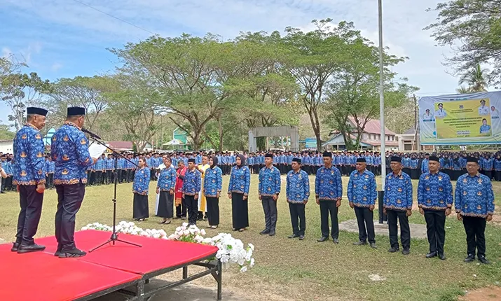 Lantik 1.406 PPPK, La Ode Darwin Tekankan ASN Berdomisili di Muna Barat