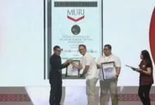 IAIN Kendari Terima Dua Rekor MURI di BIK 2025