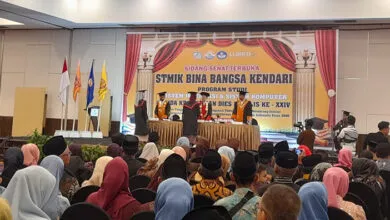 Kukuhkan 275 Wisudawan, STMIK Bina Bangsa Kendari Komitmen Cetak SDM Unggul di Bidang IT