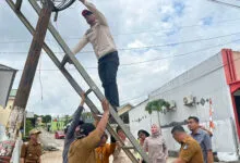 Tak Ada yang Akui Pemilik Tiang Pemicu Lakalantas di Jalan Gunung Merpati, DPRD Kendari Cek Langsung di Lapangan