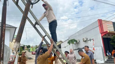 Tak Ada yang Akui Pemilik Tiang Pemicu Lakalantas di Jalan Gunung Merpati, DPRD Kendari Cek Langsung di Lapangan