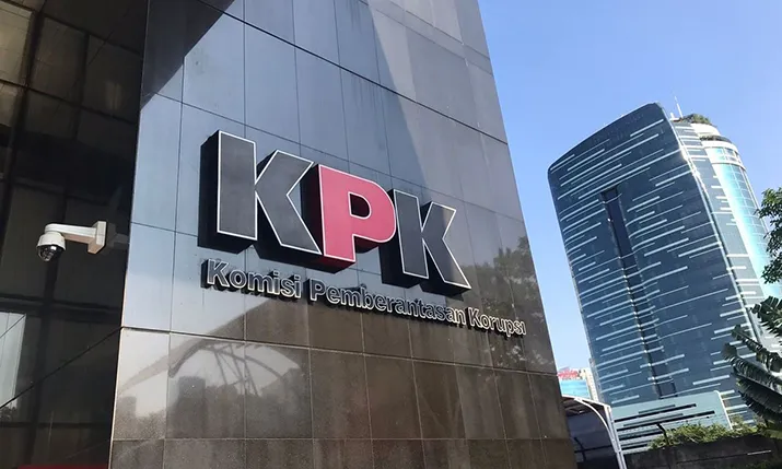 Bupati Busel Diadukan ke KPK Soal Dugaan Permainan Tender