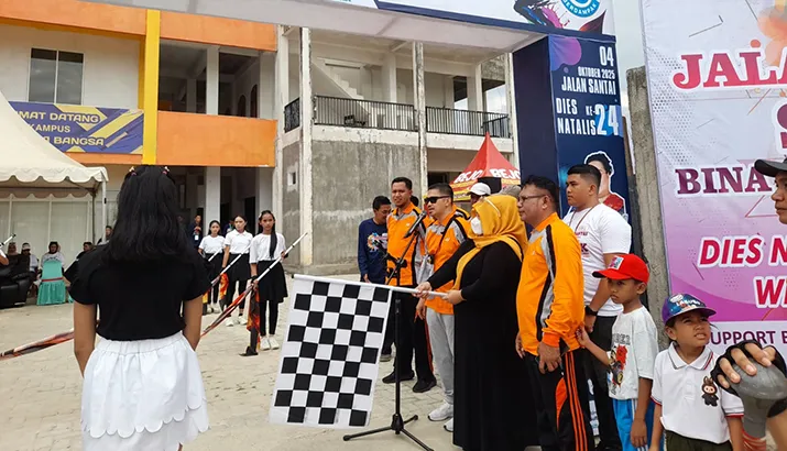 Diikuti Ribuan peserta, STMIK Bina Bangsa Kendari Perkuat Silaturahmi Lewat Jalan Santai Dies Natalis ke-24