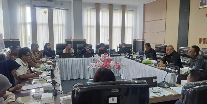 DPRD Kendari Gelar RDP Swalayan MGM Soal Gaji Karyawan di Bawah UMK hingga Tidak Adanya Fasilitas BPJS
