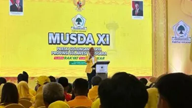 Bahlil Lahadalia Puji Kepemimpinan Herry Asiku saat Pimpin Golkar Sultra