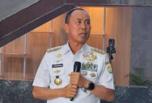 Andi Sumangerukka Hibahkan Gajinya Selama Jadi Gubernur untuk Bantu Sekolah Anak Kurang Mampu