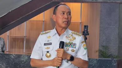 Andi Sumangerukka Hibahkan Gajinya Selama Jadi Gubernur untuk Bantu Sekolah Anak Kurang Mampu