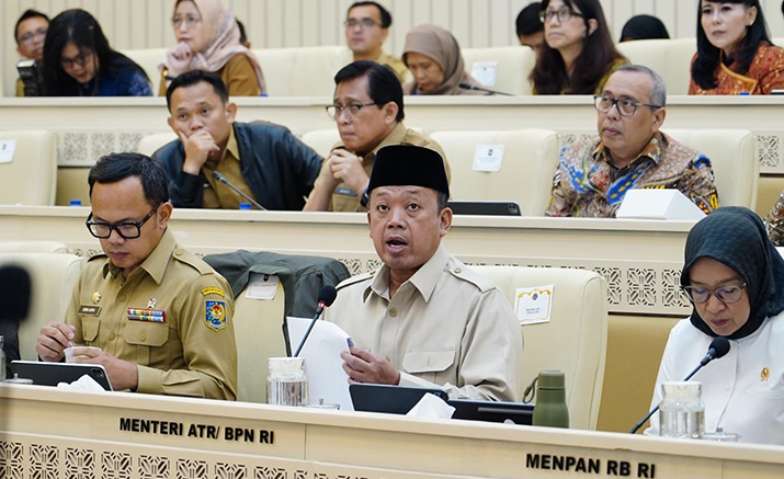 Menteri Nusron Tegaskan Kehadiran Negara Lindungi Hak Atas Tanah bagi Masyarakat Terdampak Bencana