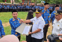 Lantik 2.403 PPPK Paruh Waktu, Bupati Muna Barat Upayakan Mereka Jadi Pegawai Penuh Waktu