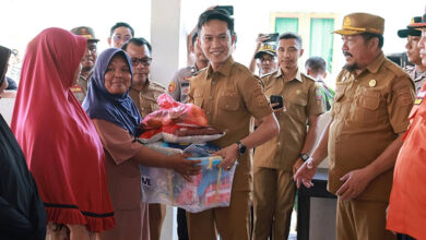 155 Rumah Rusak Akibat Puting Beliung, Bupati Konawe Utara Pastikan Bantuan Tepat Sasaran