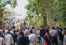 Buntut Dugaan Kasus Pencabulan, Massa Segel Pondok Pesantren Darul Mukhlasin As-Saniy Muna Barat
