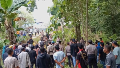 Buntut Dugaan Kasus Pencabulan, Massa Segel Pondok Pesantren Darul Mukhlasin As-Saniy Muna Barat