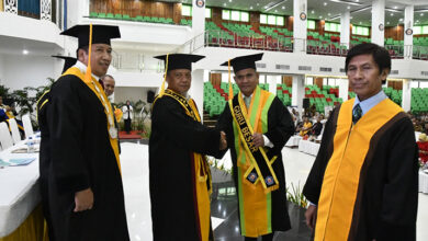 UHO Kukuhkan Delapan Guru Besar dari Empat Fakultas