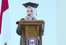 767 Lulusan UHO Diwisuda, Eki Rahmawati Raih Predikat Lulusan Terbaik Universitas