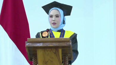 702 Mahasiswa UHO Diwisuda, Dwi Rahmahdania Jadi Lulusan Terbaik