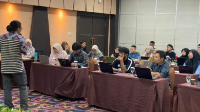 Hadapi Manipulasi Informasi Digital, Puluhan Jurnalis Kendari Ikuti Workshop OSINT dan Disinformasi