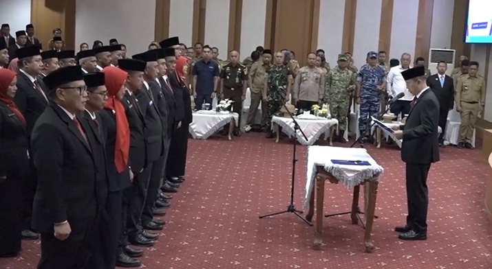 Gubernur Sultra Lantik Delapan Pejabat Eselon II, Fokus Penguatan Birokrasi dan Akselerasi Program 2026