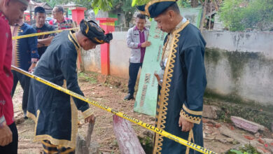 Wakil Bupati Muna Barat Kunjungi SDN 7 Barangka, Siap Evaluasi Gedung Tak Layak Pakai