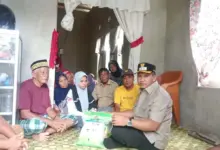 Pakai Duit Pribadi, La Ode Darwin Siap Tanggung Biaya Sekolah Anak Korban yang Hilang di Laut Muara Bone Balano