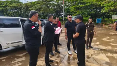 Penyidik Kejati Sultra Bawa Barang Bukti Usai Geledah Kantor Pabrik Smelter PT Huady Nikel Aloy Indonesia di Sulsel