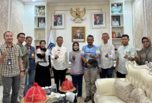 Taspen Kendari Serahkan Pensiun Yatim Piatu ASN Pemkot Kendari