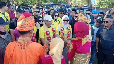 La Ode Darwin Resmikan Turnamen Sepak Bola Darwin Cup 1 di Muna