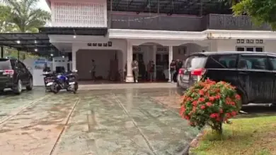 Kasus Dugaan Tambang Ilegal PT Babarina, Rumah Orang Tua Wabup Kolaka Digeledah Kejati Sultra