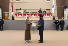 Raperda APBD 2025 Disetujui, DPRD Kendari Ingatkan Soal PAD, Utang hingga Pelayanan Publik