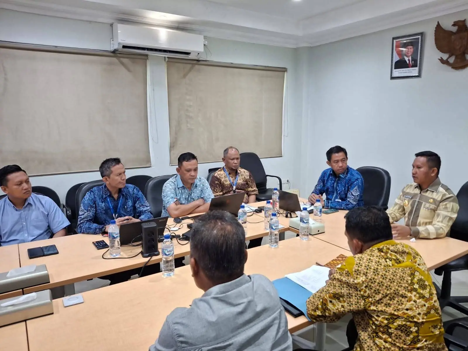Bupati Muna Barat Komitmen Jadikan Ayam Petelur sebagai Penggerak Ekonomi dan Ciptakan Lapangan Kerja