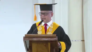 UHO Wisuda 752 Lulusan, Rektor Ingatkan AI Tak Bisa Gantikan Integritas