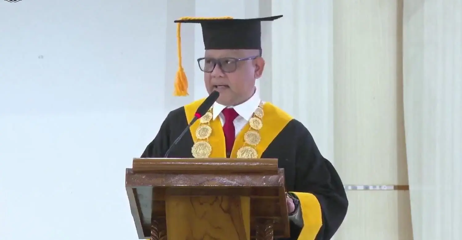 UHO Wisuda 752 Lulusan, Rektor Ingatkan AI Tak Bisa Gantikan Integritas