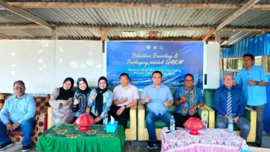 Manajemen FEB UHO Perkuat Daya Saing UMKM Pesisir Lewat Pelatihan Branding dan Packaging di Tapulaga