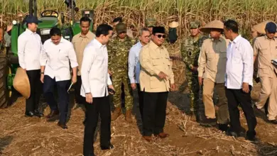 Dampingi Presiden Prabowo Panen Raya di Malang, Menteri Nusron: Ketahanan Pangan Butuh Kepastian Hukum Tanah