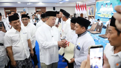 Selembar Sertifikat Jaga Amanah Tanah Wakaf