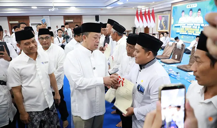 Selembar Sertifikat Jaga Amanah Tanah Wakaf