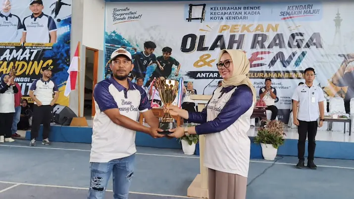 Buka Lomba HUT ke-81 RI, Wali Kota Kendari Harap Bende Jadi Teladan Kebersihan dan Kekompakan
